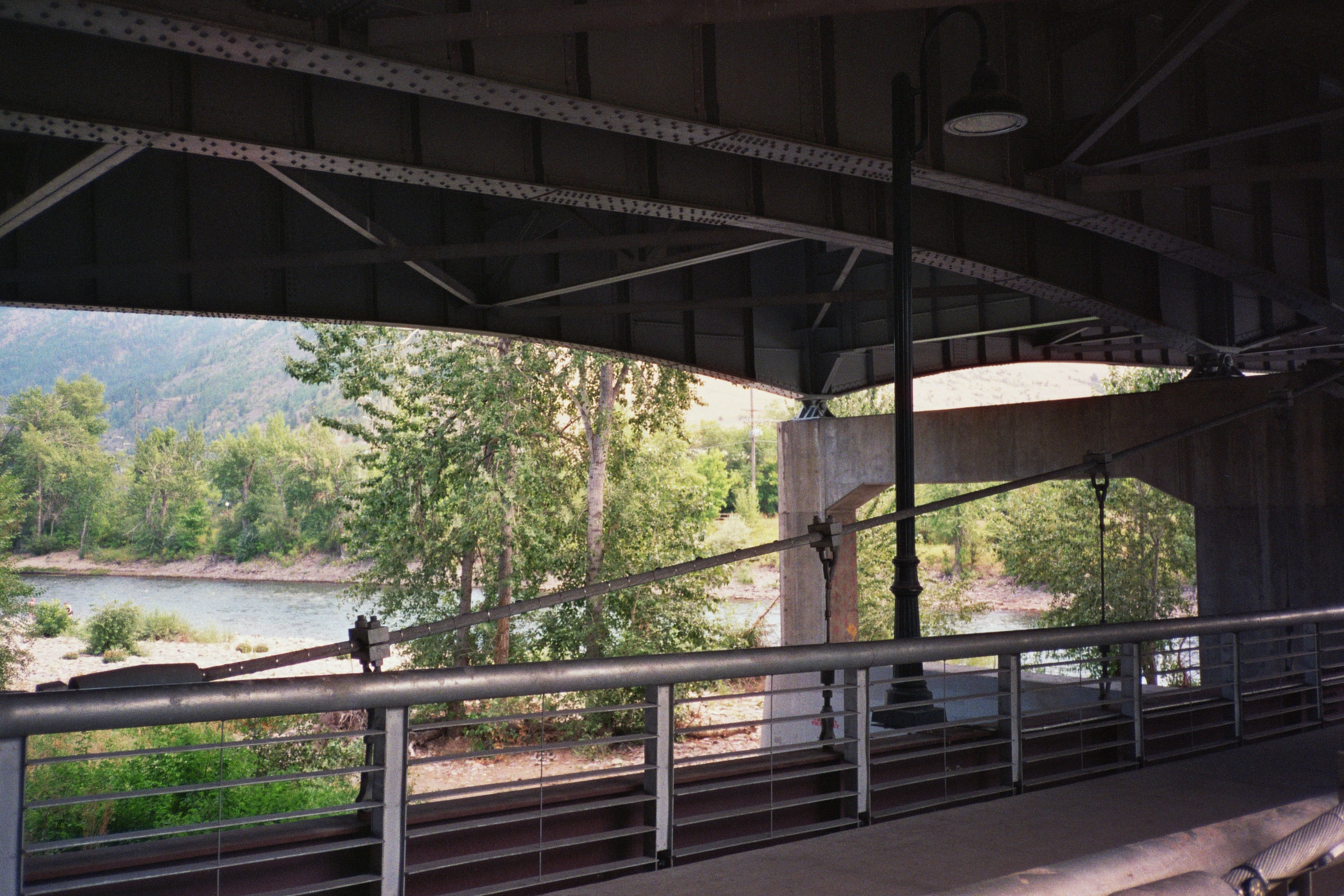 Photograph 00A_00098